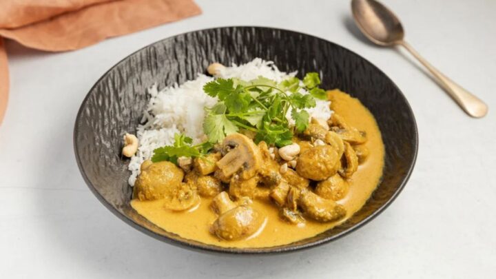 7-Step Mushroom Curry Recipe